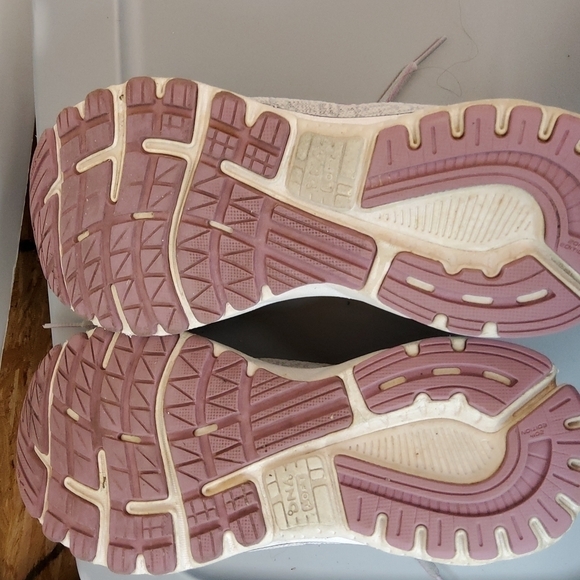 𝅺BROOKS adrenaline GTS women's size 8.5 good condition - Picture 3 of 7